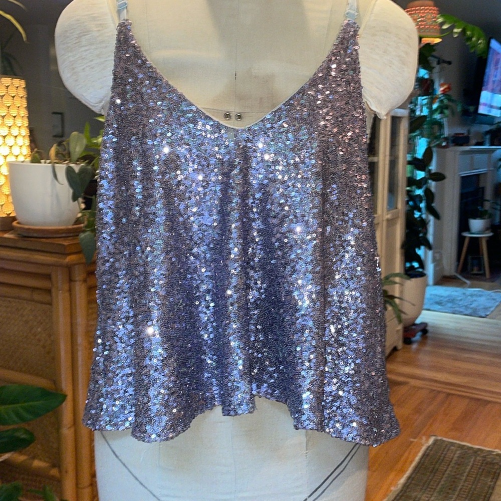 Tobi Sequin V Flounce Party top - S
